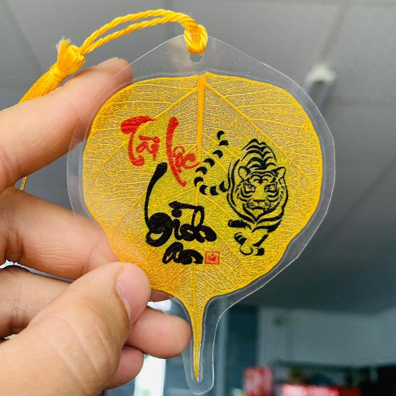 [Tặng kèm bao lì xì lộc] Lá Bồ Đề Chữ Thư Pháp 12 con giáp theo tuổi để ốp điện thoại làm Decor Decor Phòng Phòng Khách lộc thần
