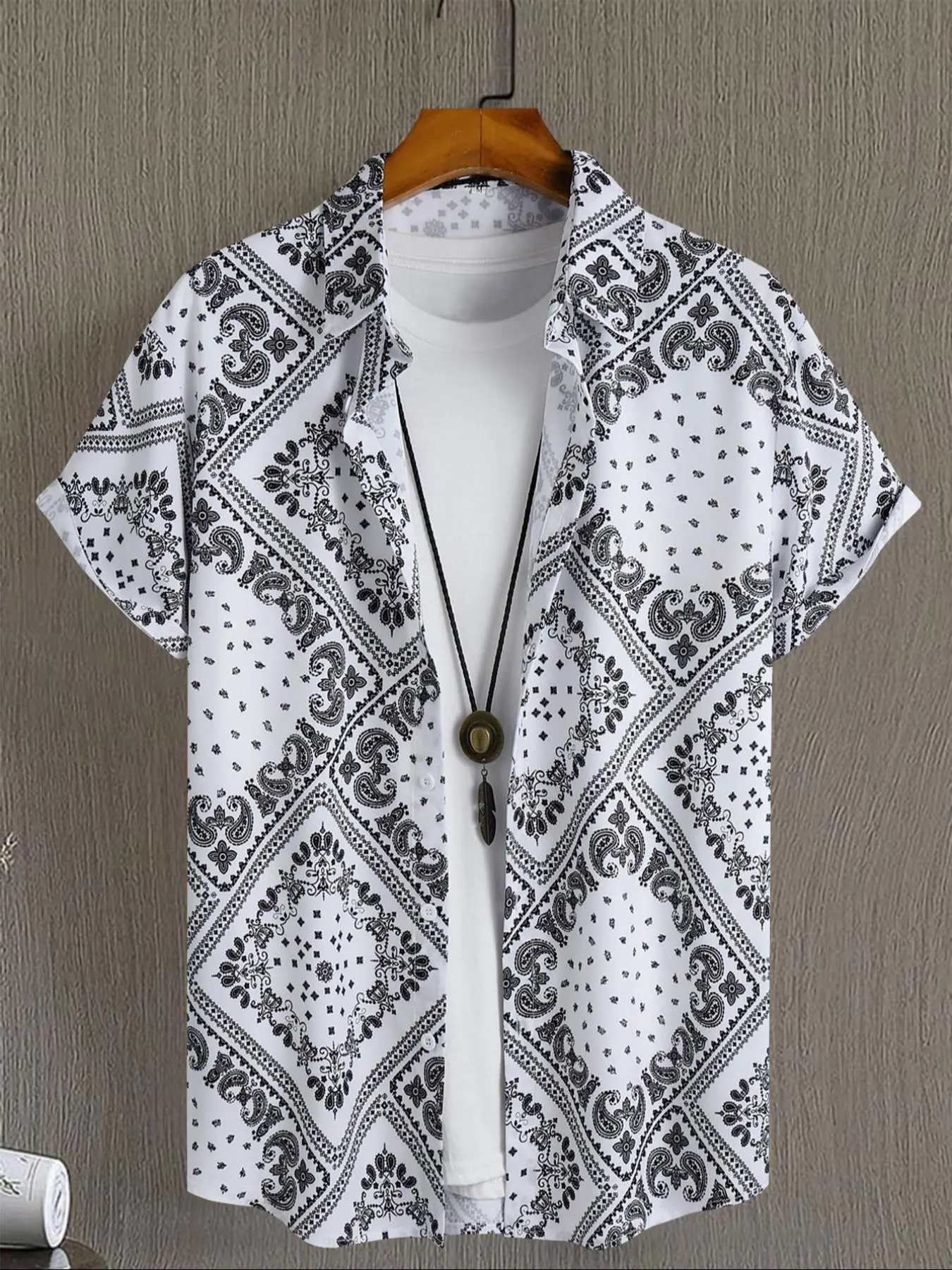 Men's Regular Fit Paisley Print Button Front Shirt, Casual Short Sleeve Collar Shirt for Summer, Fashion Men's Top for Beach Vacation