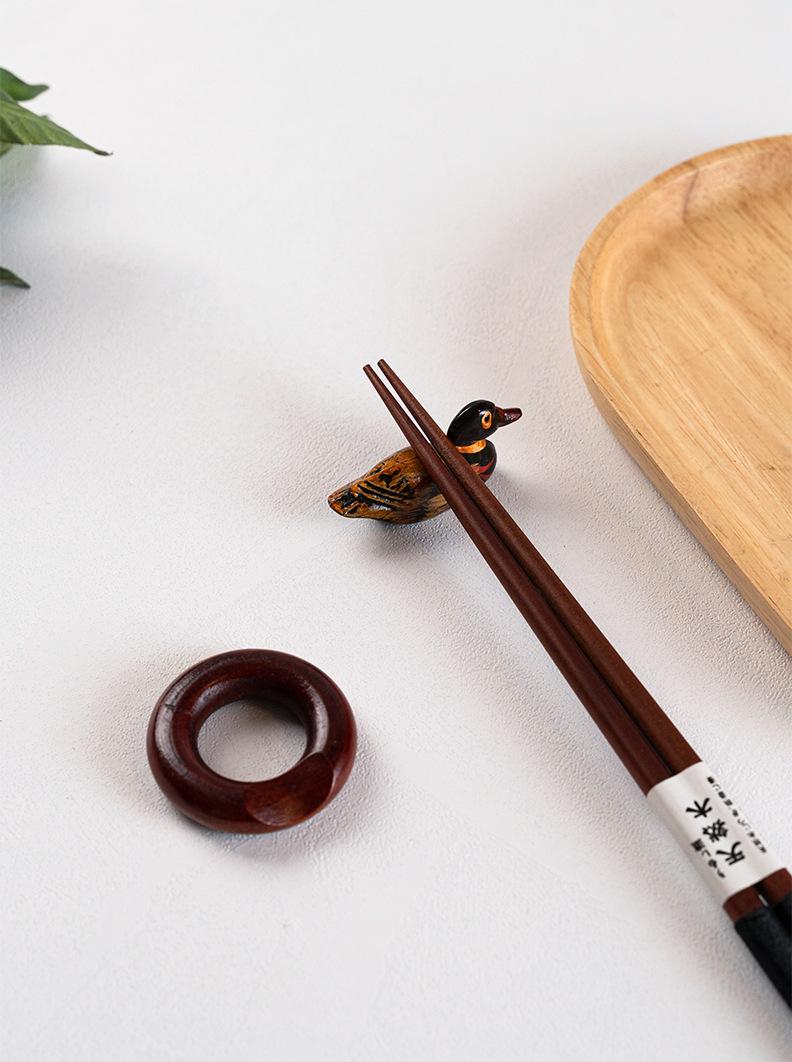 Product Introduction of Clearance!! Japanese Style Wooden Chopstick Holder Tree Leaves Dumbbell Ingot Holder Chopstick Holder 16