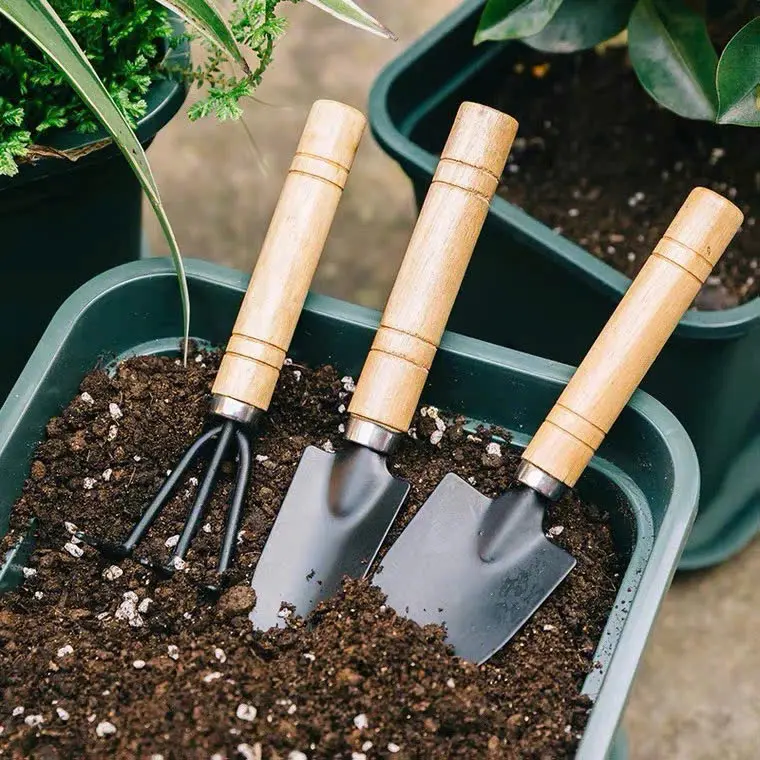 Bộ 3 Món Dụng Cụ Làm Vườn To (Xẻng Làm Vườn - Xới Đất - Cào Đất) 1