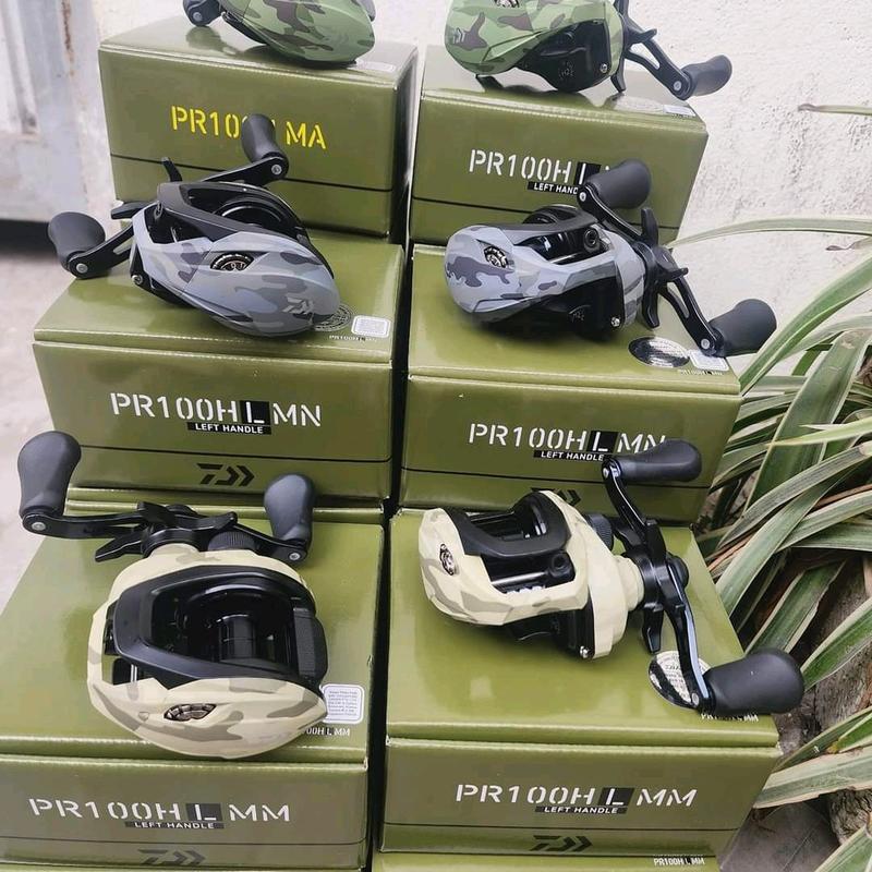 máy câu dai.wa pr100 .có 3 màu . có tay trái và tay phải .