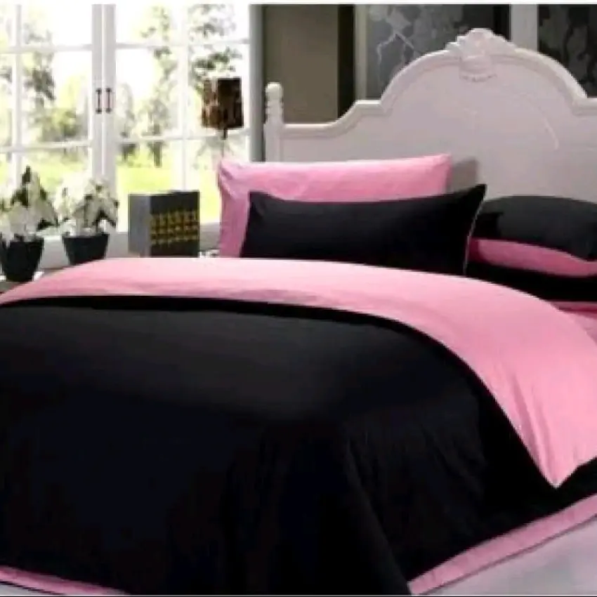 bedcover 1 set motif polos hitam mix pink hotel bahan micro tensel Bantal