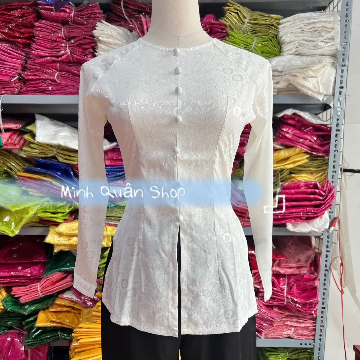 Bộ bà ba gấm hoa đồng tiền mềm mịn mat, cổ tròn, dây kéo (40-70kg) - Kem, Nữ Áo Women Top Jean Sơ Mi Nhung Dress [G8]