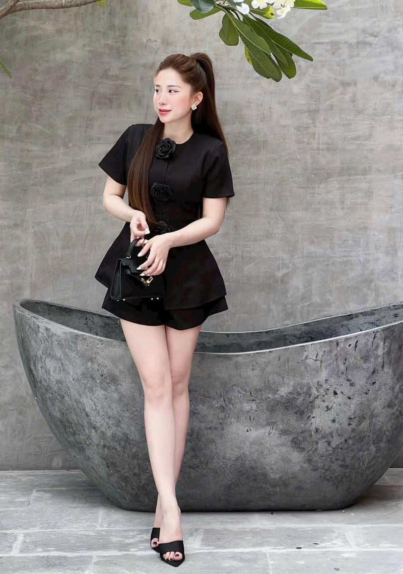 Product Introduction of Set đồ nữ áo lenin gân cổ tròn tay ngắn kết bông kèm quần đùi xinh xắn dễ thương T30 Women Kem 11