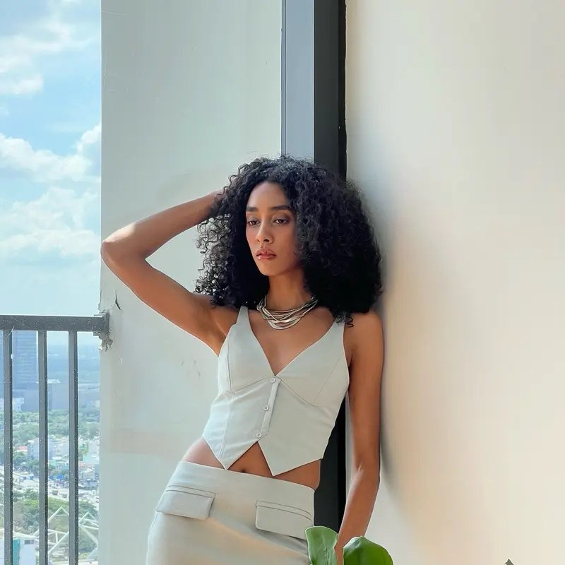 Set Bộ Đồ Nữ Áo Hai Dây Cổ V Ghi Lê Và Chân Váy Ngắn Freckles Studios Vải Kate - Lowell 1