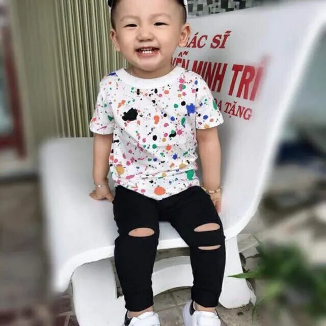 QUẦN LEGGING THUN RÁCH GỐI UNISEX CỰC CHẤT CHO BÉ 8-18KG 1