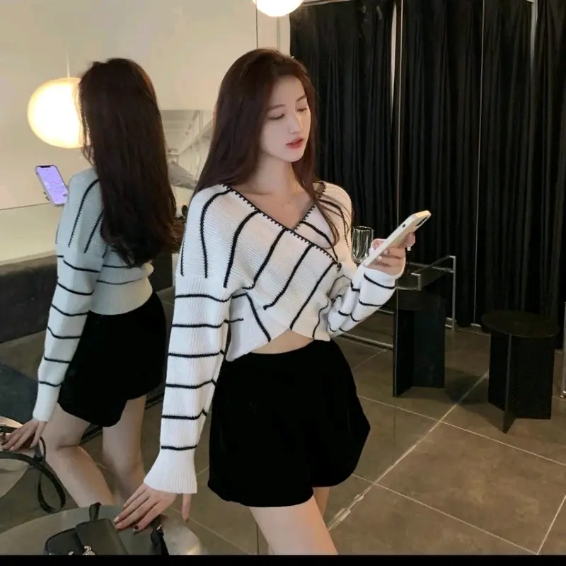 ÁO LEN DÀI TAY SỌC CHÉO VAI (Tiệm Nhà Hà Lan) 2