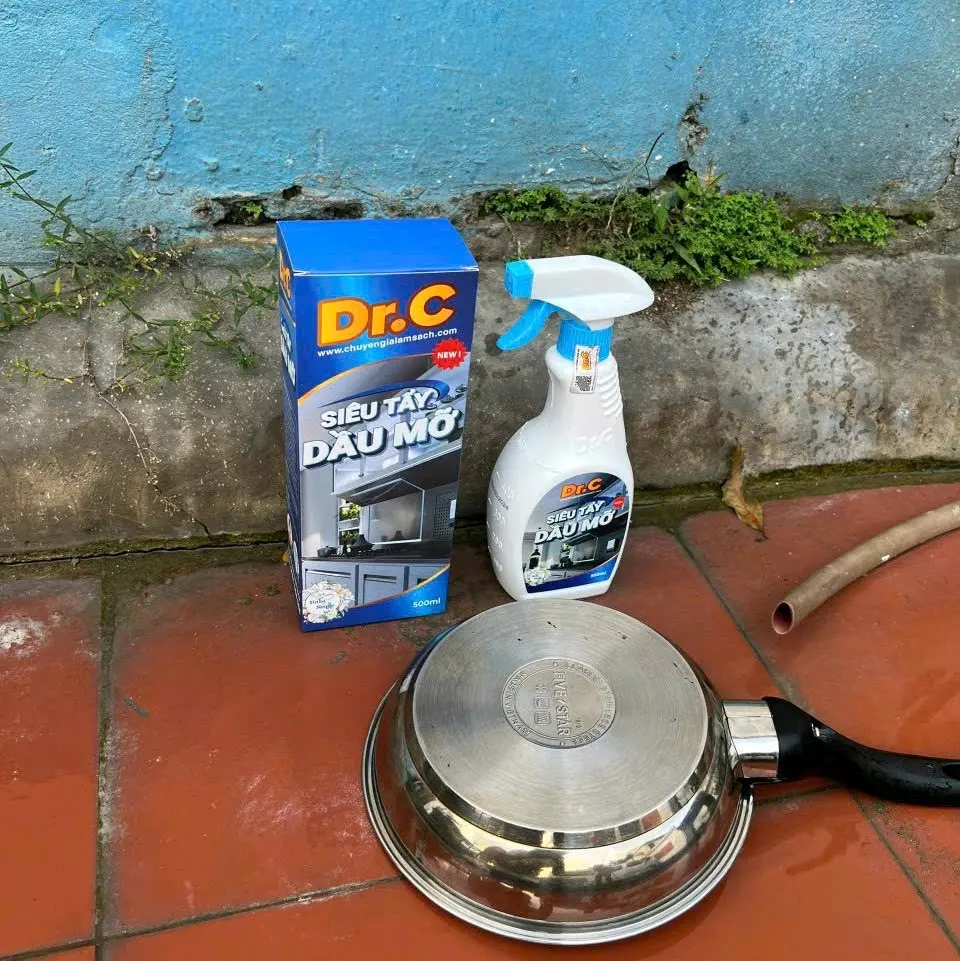 chai xịt tẩy dầu mỡ hàng dr.c làm sạch mọi bề mặt