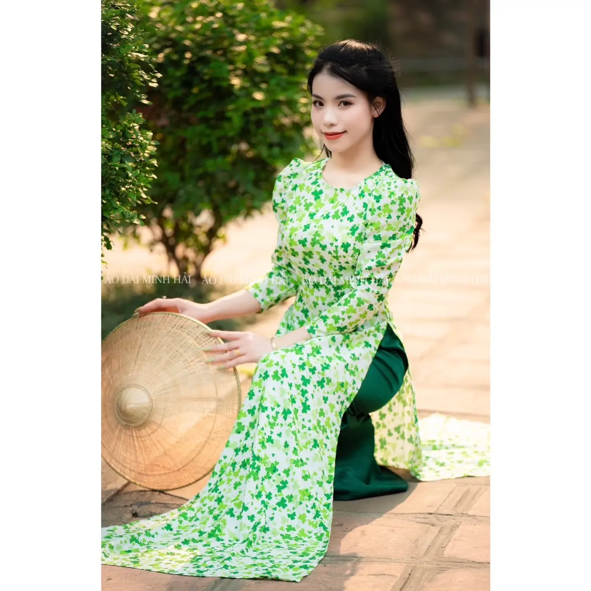A17- Áo dài lụa nhật cỏ 4 lá in 6D Nữ