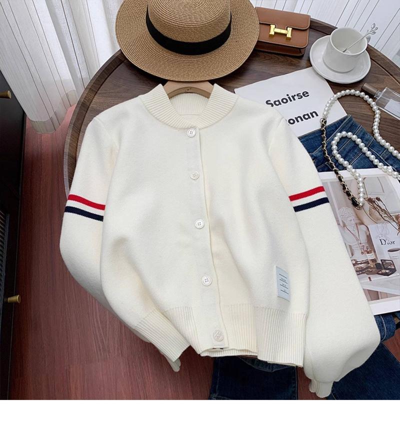 Product Introduction of Áo Len Thể Thao Nữ, Dáng Rộng Vừa Vặn, Thiết Kế Tay Đôi, Có Ruy Băng Dệt Màu, Cổ Bóng Chày, Kết Hợp Năng Động Trẻ Trung, Thích Hợp Cho Mùa Thu Và Mùa Đông Women Top Dài Tay 25
