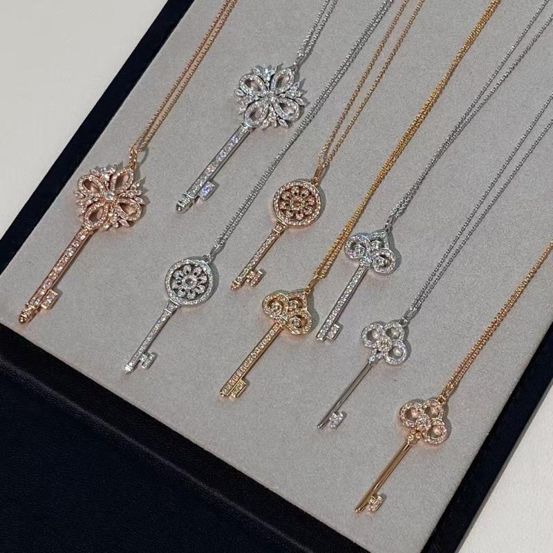 Product Introduction of High Version Diamond Ribbon Keychain 24 New Luxury Gift for Girlfriend 1