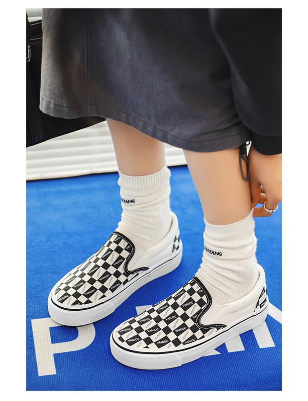 Product Introduction of Women's Plaid Canvas Shoes, Casual Flat Shoes, Low-top Non-slip Wear-resistant Canvas Shoes for Students and Couples 44