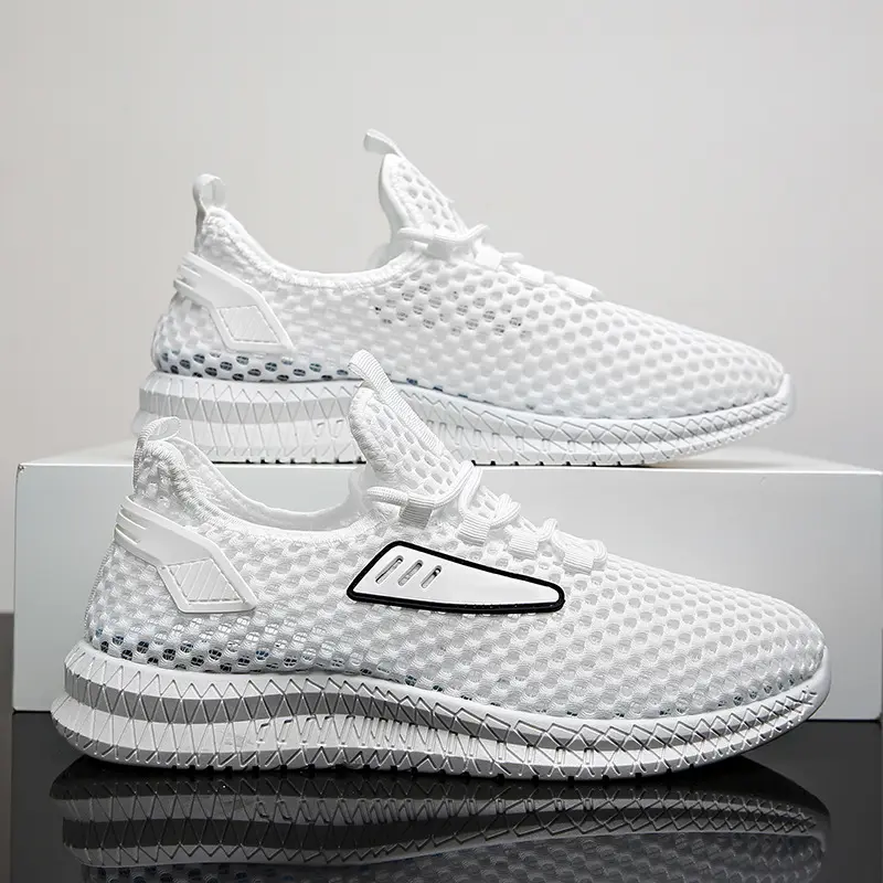Sporty Flyknit Running Shoes for Versatile Use