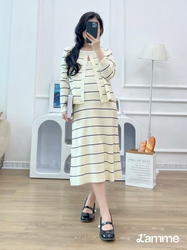 [L'AMME] Set váy len nữ kẻ freesize 2 chi tiết áo khoác và váy hai dây chất liệu len mềm siêu co giãn thiết kế tinh tế, phối họa tiết kẻ trẻ trung, len dệt mềm mại, co giãn 4 chiều thoải mái, phù hợp thời tiết thu đông đi chơi, đi làm