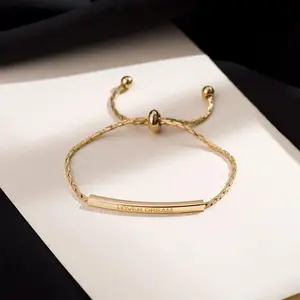 Adore Gelang Titanium Wanita Anti Karat Huruf LOVER DREAM Mewah  Korea - 1112