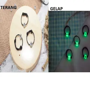 (ISI 4 PCS) CINCIN GLOW IN THE DARK TALI COUPLE INISIAL A-Z bisa nyala sendiri pas lgi gelap cincin costum / cincin ID /cincin inisial Ulang tahun Ulang tahun Ulang tahun