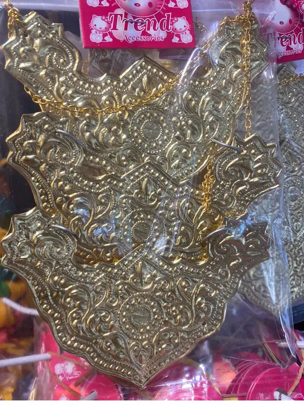 Kalung penari 0
