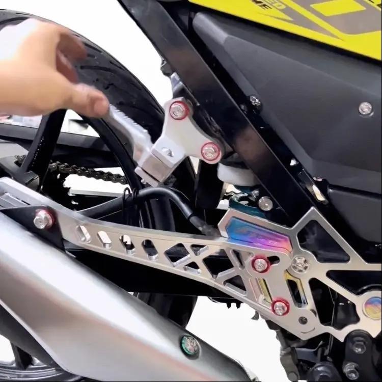 Gác chân malay satria,raider ( shop có 2 mẫu Pát ngắn và Pát dài) ae lưu ý lựa chọn ạ ( kèm đầy đủ ốc và long đèn đỏ Phụ Kiện Phụ Tùng