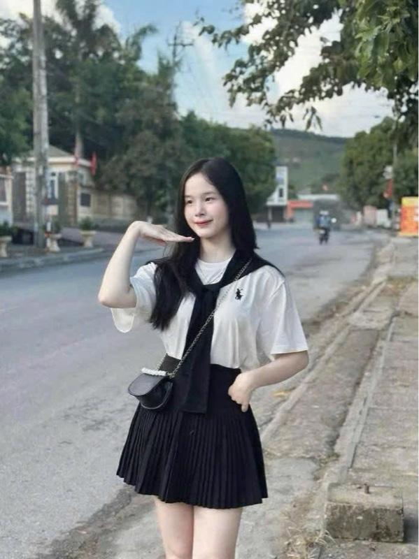 Product Introduction of Áo Ngựa Kèm Khăn Thời Trang - Lựa Chọn 4 Màu Cho Đi Làm & Đi Chơi 10