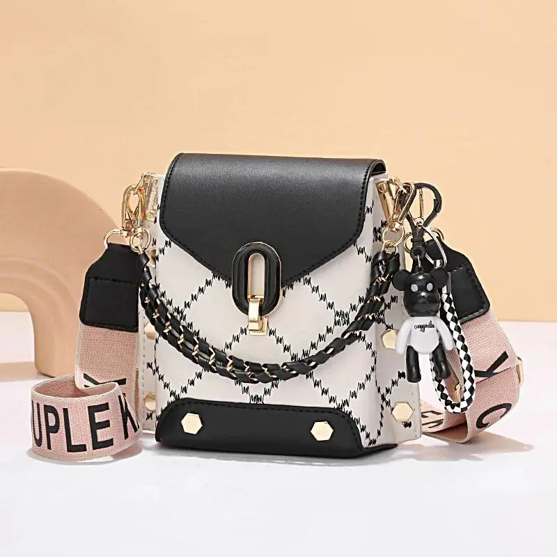 Korean Version Cute Bear Wide Women's Bag Mini Portable Letter Shoulder Crossbody Bag Patchwork Hundreds of Commuter Bags PU