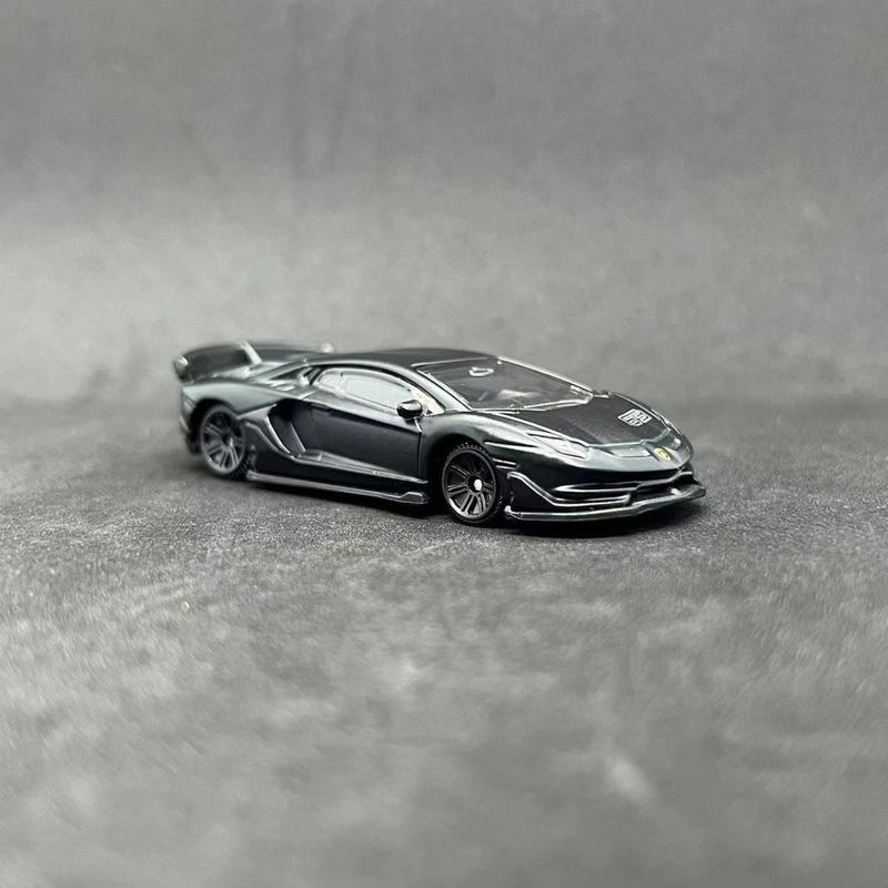 Product Introduction of Bộ sưu tập đồ chơi ô tô mô phỏng, Lamborghini SVJ Black Warrior, Tỷ lệ 1: 64 được ủy quyền chính thức, Được làm bằng hợp kim, Thích hợp cho bé trai, Ý tưởng quà tặng tuyệt vời 3
