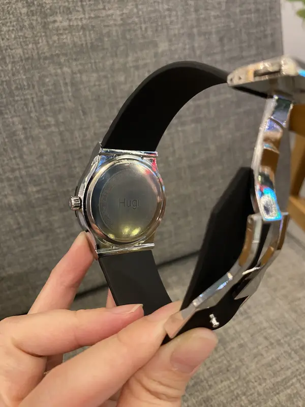Hugi Đồng hồ Nam nữ hugi 601 luxury đính đá cao cấp sang trọng. Silicon Watch Đồng hồ Đeo Tay thời trang đẹp. Hoa 8