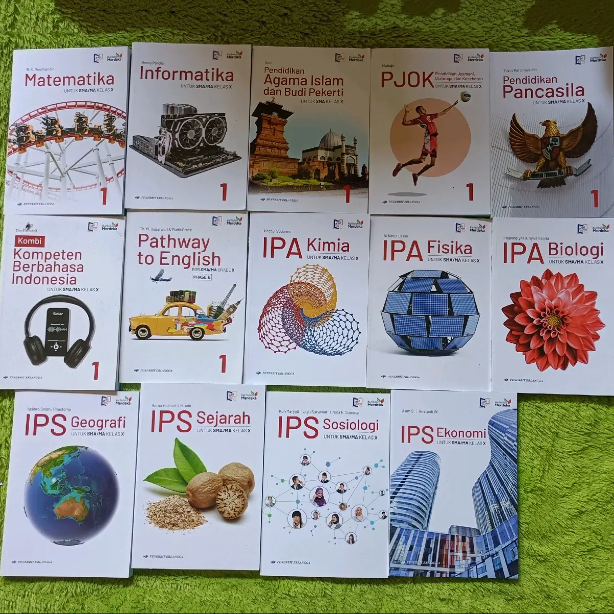 ORIGINAL BUKU MATEMATIKA INFORMATIKA PENDIDIKAN AGAMA ISLAM DAN BUDI PEKERTI PJOK PENDIDIKAN PANCASILA KOMBI BERBAHASA INDONESIA PATHWAY TO ENGLISH IPA KIMIA IPA KIMIA IPA BIOLOGI IPS EKONOMI IPS SOSIOLOGI IPS SEJARAH IPS GEOGRAFI KELAS 10 SMA/MA KUMER