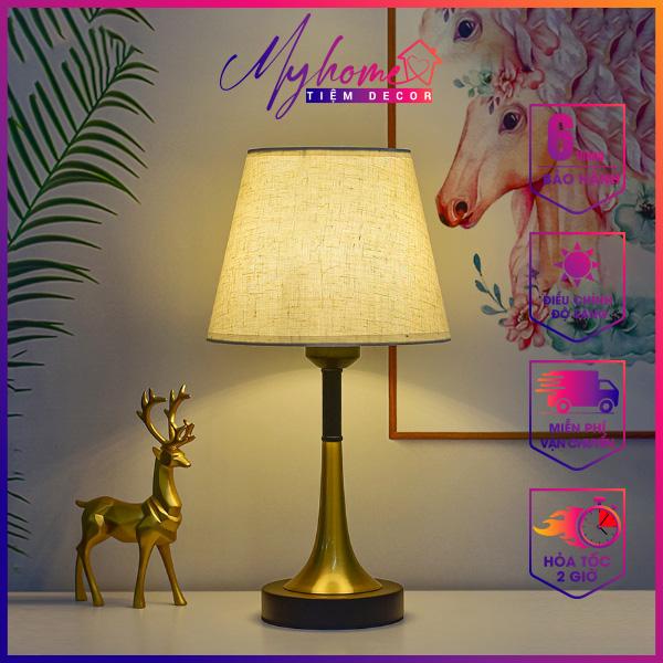  Đèn ngủ để bàn thân đứng mạ màu đồng chao vải gai dầu My Home DN087 