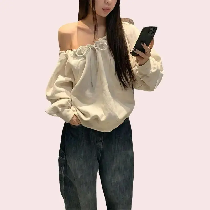 Áo trễ vai hoodie tay dài