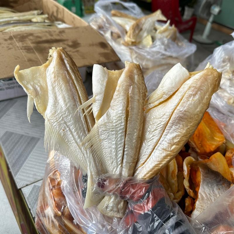  Khô cá dứa nguyên con  dứa nuôi  đóng gói túi 500g vị mặn dịu để ăn cơm cá  dứa 