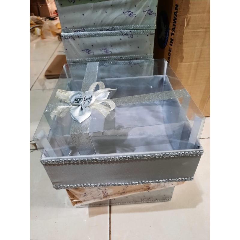 bok hantaran /bok seserahan kue full mika motif bunga ukuran 30 x30 x 12 0