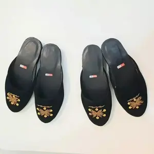 Sandal selop anak pakaian adat bludru hitam payet