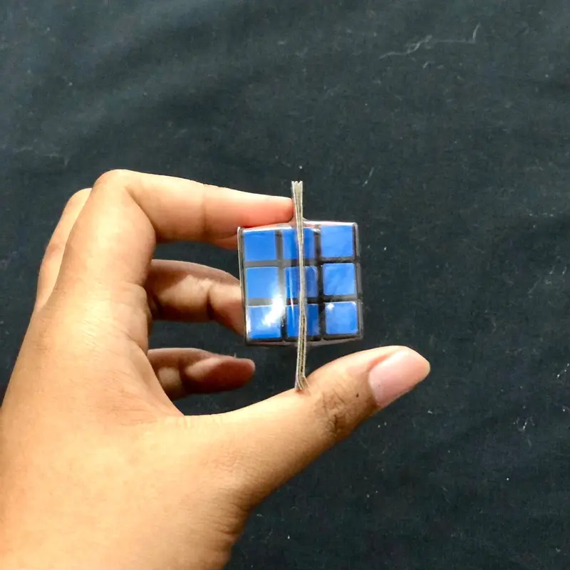 Mainan Kubus Rubik Mini  lucu Mainan Edukasi Rubik mainan rubik versi mini rubik warna warni 2
