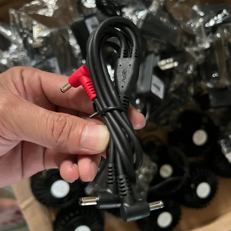 Bộ Phụ kiện Áo Điều Hoà Gifv pin dung lượng lớn, quạt 12V không chổi than 4