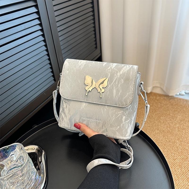 túi tag charm bạc hình cánh bướm thời trang size 20x20cm 1