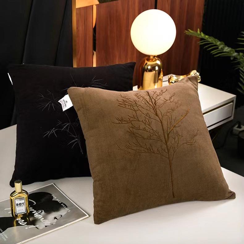 Product Introduction of 2025 New embroidered throw pillows 0