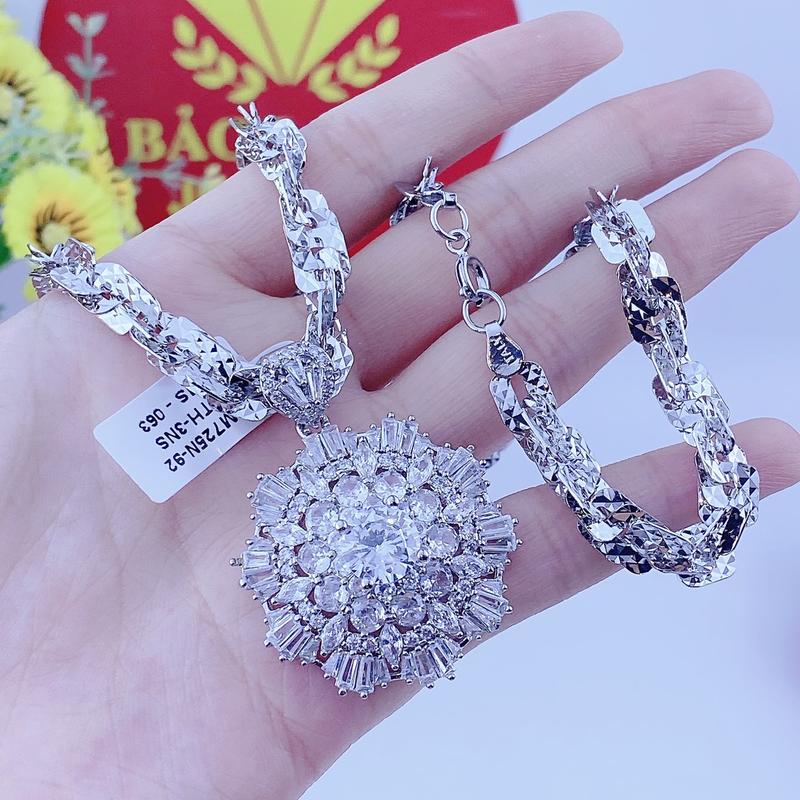 Dây chuyền nữ xoắn vuông trắng 7 chỉ kèm mặt đá DN07