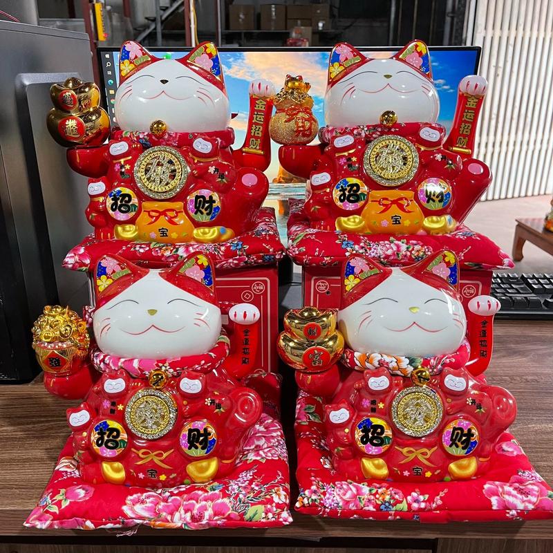 Mèo Thần Tài Vẫy Tay 25cm Màu Vàng Đỏ Mèo Maneki Nekko Nhật Bản Bằng Gốm Sứ Cao Cấp Kèm Gối và Sạc Decor Phòng Trang Trí Nhà