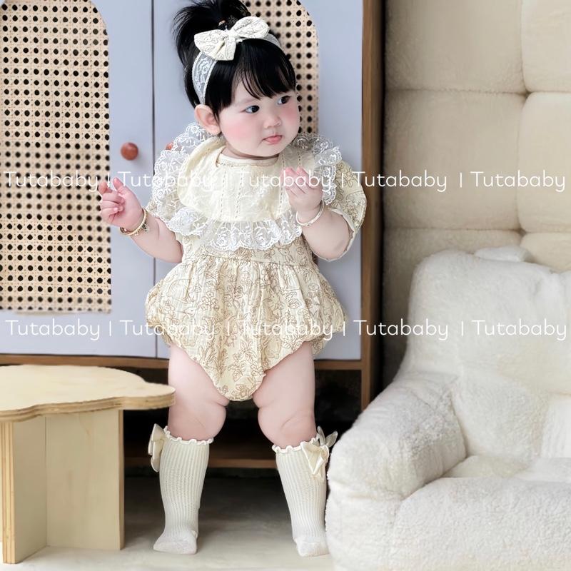 Bodysuit Cho Bé Set 3 Chi Tiết Body Xô Muslin Thỏ Cộc Tay Kèm Yếm Và Turban Nơ Ren
