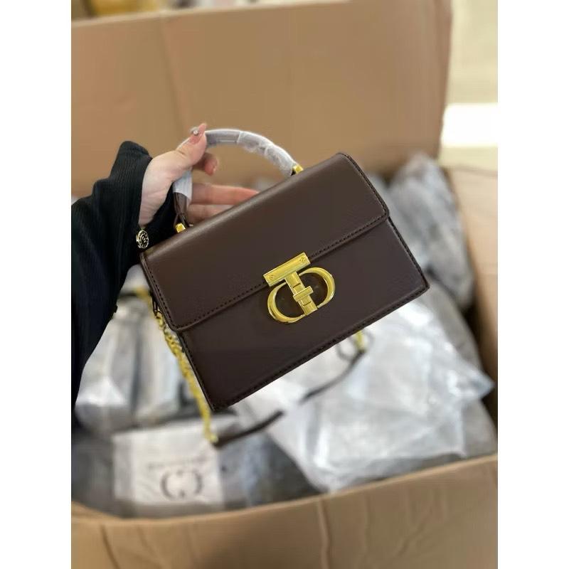 Product Introduction of Túi Xách Nữ ,Túi Đeo Chéo Nữ ,Túi Đeo Vai Cực Xinh Khóa T Size 20cm Có 3 Ngăn 9