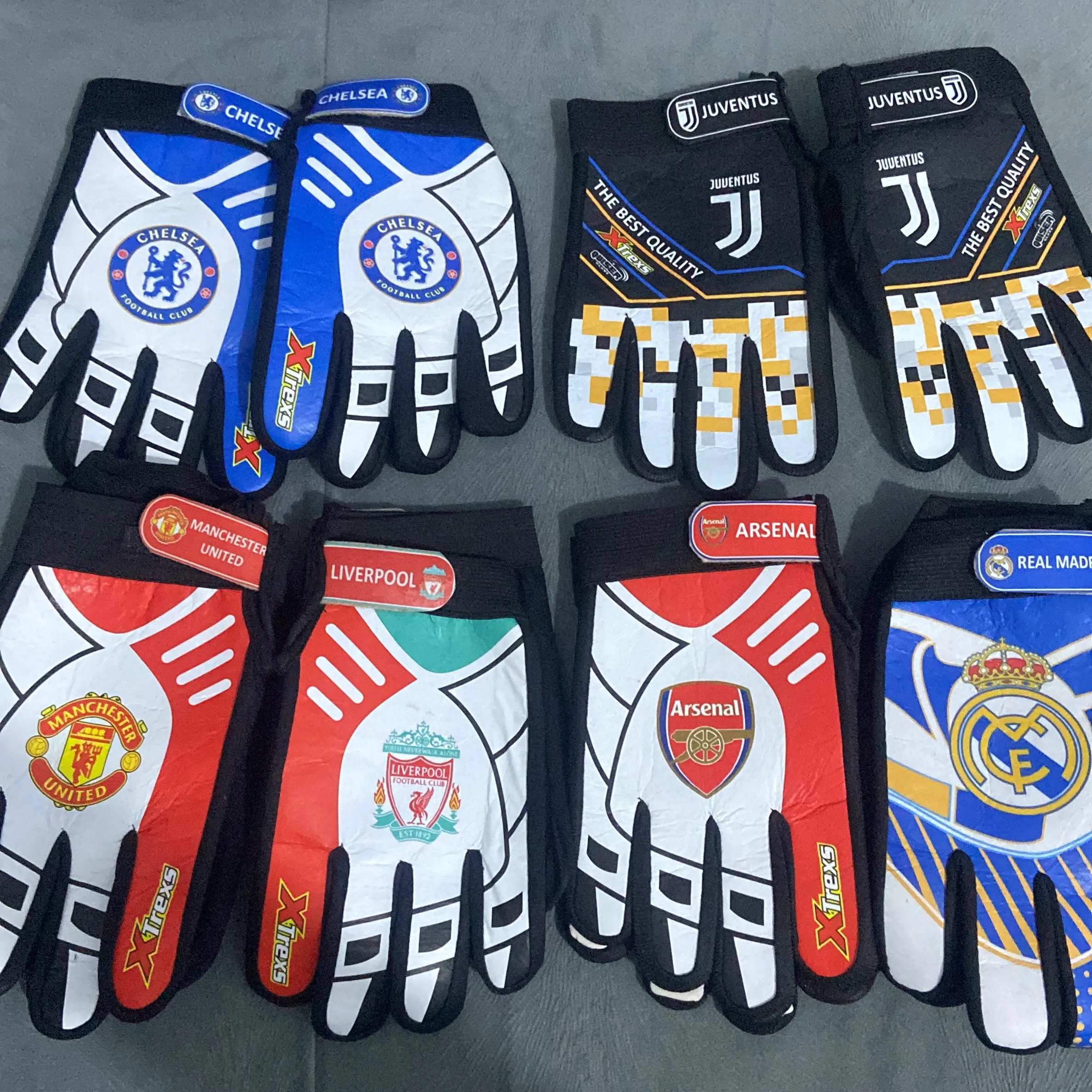 Sarung tangan kiper anak Sarung Tangan usia 7-12 tahun