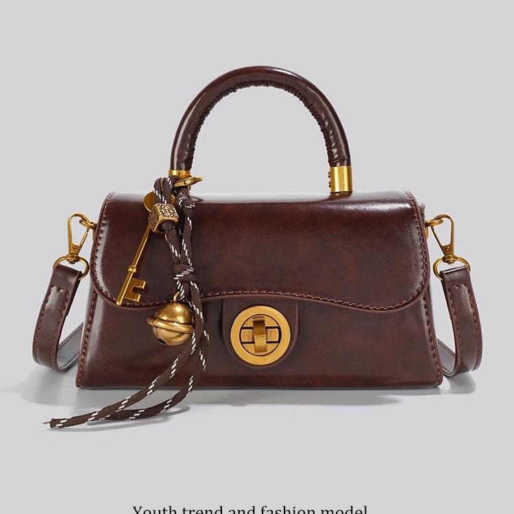 (Tăng charm chuông) Túi Xách Nữ Túi Cầm Tay Đeo Chéo Dáng Lượn Cổ Điển A11 Hoa Sữa Shop 98