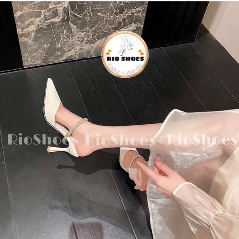 Sục nữ mũi nhọn hở hậu chất da lì mịn gót nhọn cao 9cm phối dây xoàn đá lấp lánh RO0701 s ụ giay 7 DéP GiàY Shoes Sandal Nhung 2