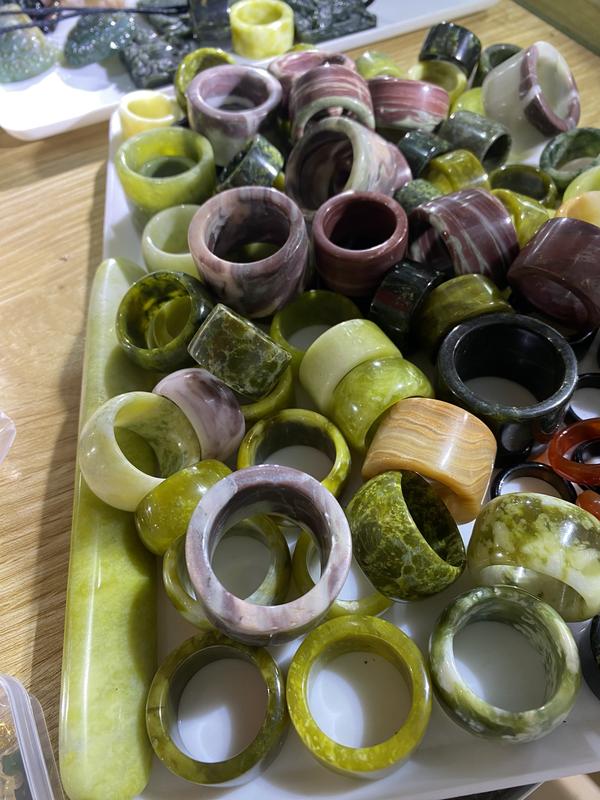 Nhẫn Càn Long Phong Thuỷ Đá Tự Nhiên Sepentine Văn Chấn