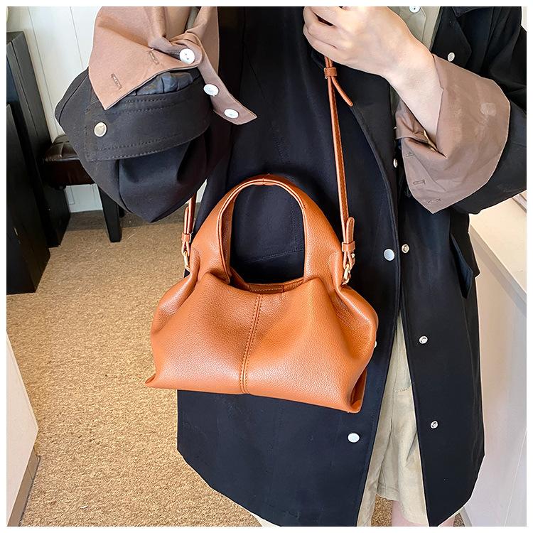 Product Introduction of New Cloud Bag Korean Style Fashion Litchi Grain Soft Leather Shoulder Bag Fashion Women's Handbag 12