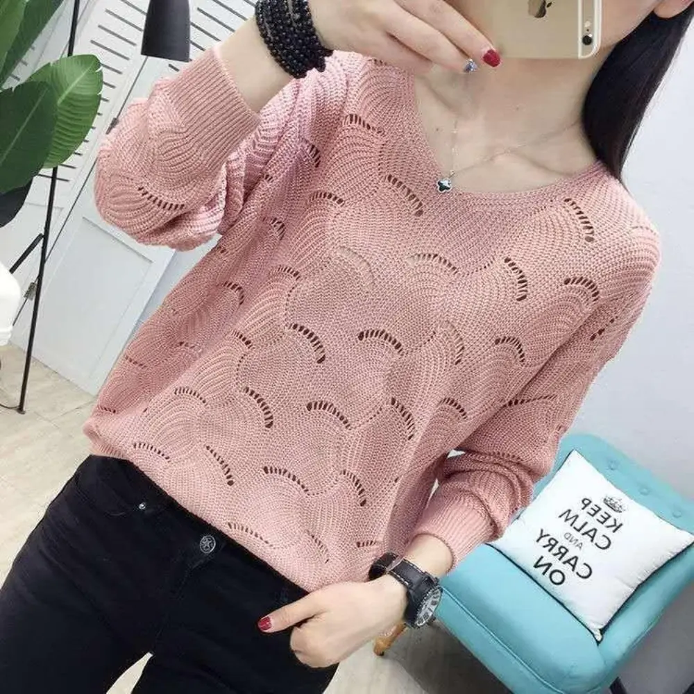 Spring New Style Thin V-Neck Hollow Knit Top Women