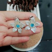 Anting Permata Birmuda