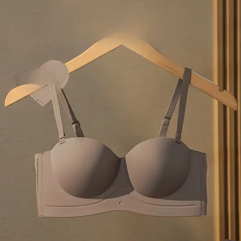 Summer non slip strapless lingerie for women with small breasts gathered together to show size, no steel ring closure, anti sagging and non marking bra