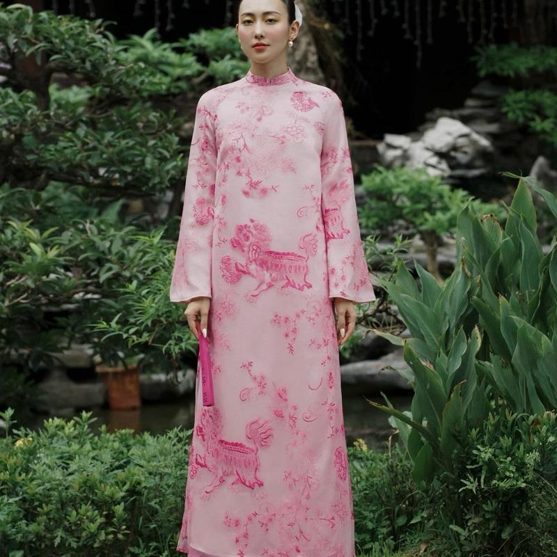 Áo dài Hồng Sư tơ thêu cao cấp 4 tà- cover Xéo Xọ Nữ Dress Women Kem