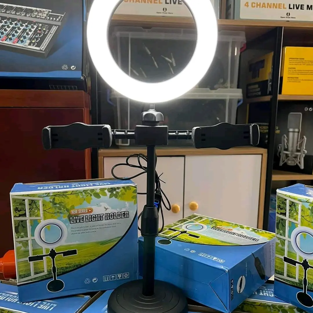 kẹp đôi điện thoại có đèn live Nhựa